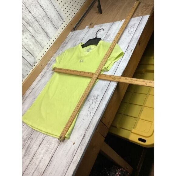 Grandpa mob wife clean girl office fairy core UNDER ARMOUR Short Sleeve Medium - Picture 4 of 4